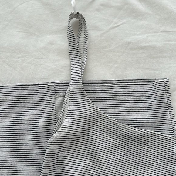 5/30❤️‍🔥 Stripped Midi Zara Dress - Picture 2 of 3